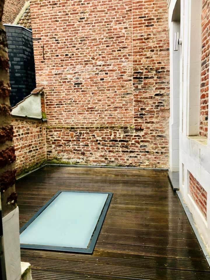 Image représentant la terasse d'une Maison à vendre dans le Vieux Lille par une agence immobilière Lille