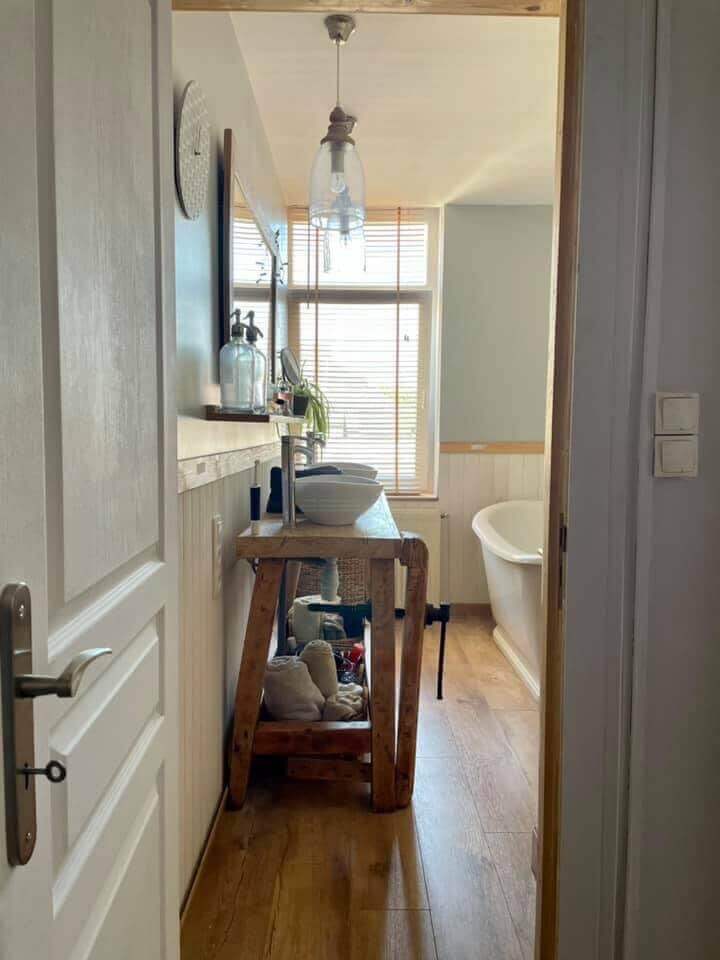 Image représentant la salle de bain d'une Maison 1930 à vendre sur tourcoing par agence immobilière Lille