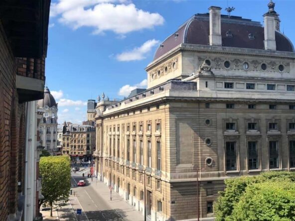 Image représentant la façade d'un Appartement à vendre Lille Opéra par agence immobilière sur Lille