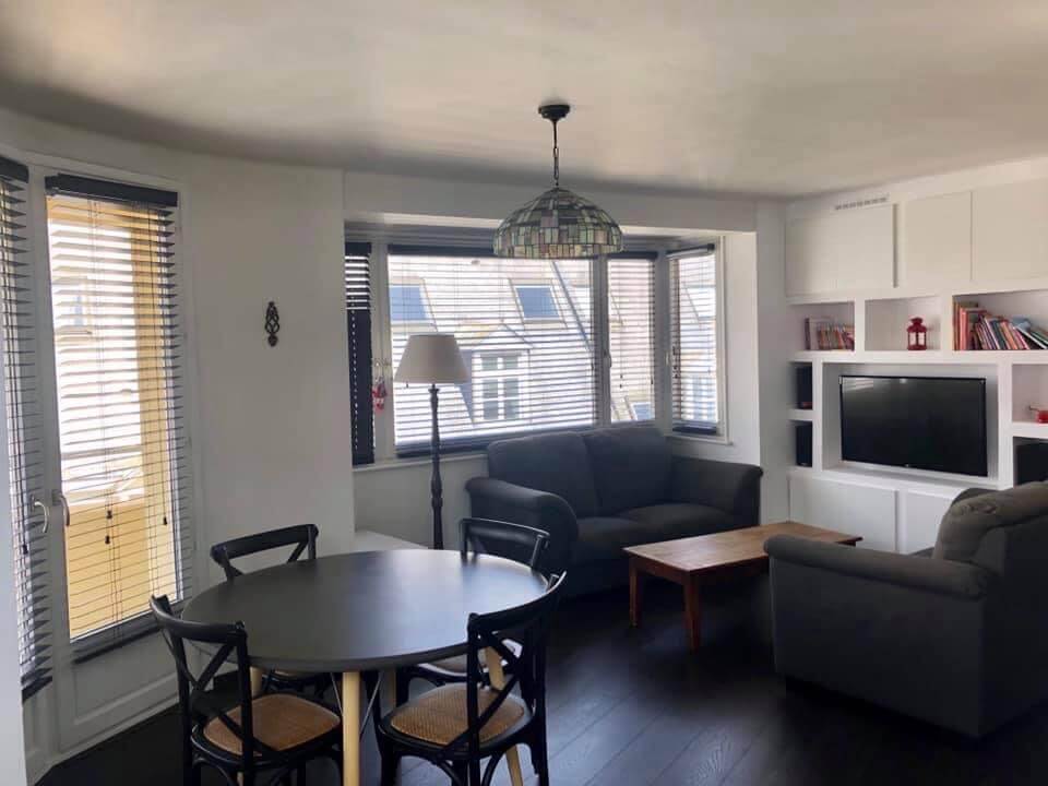 Image représentant le salon d'un Appartement à vendre Lille Opéra par agence immobilière sur Lille