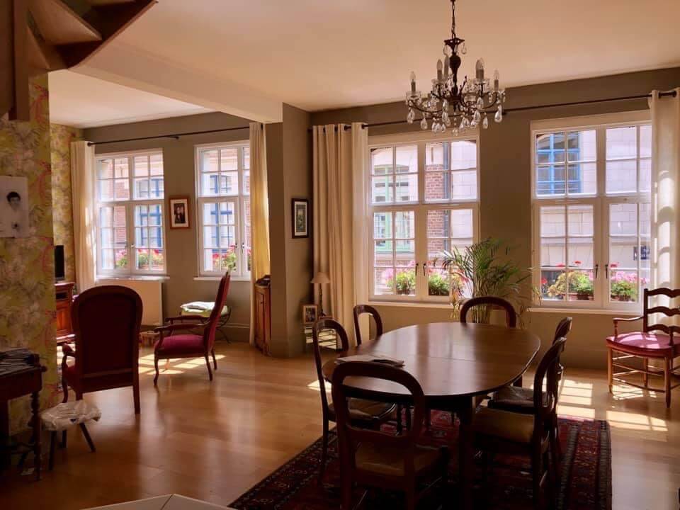 Image représentant le salon d'un Appartement à vendre vieux lille par agence immobilière Lille