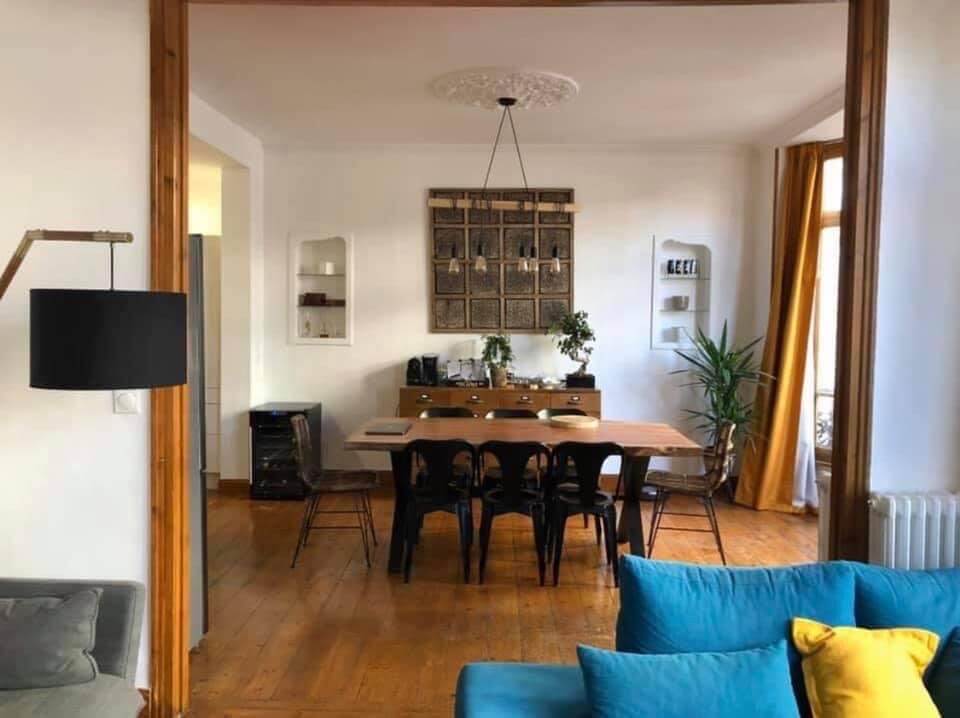 Image d'une salle à manger d'un Appartement à vendre sur Lille par agence immobilière Lille
