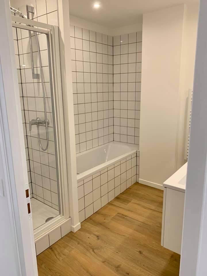 Image d'une salle de bain d'un Appartement à vendre à Lille Wazemmes par agence immobilière Lille