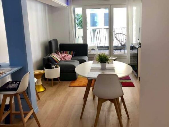 Image du salon d'un Appartement à vendre sur Lille par agence immobilière Lille