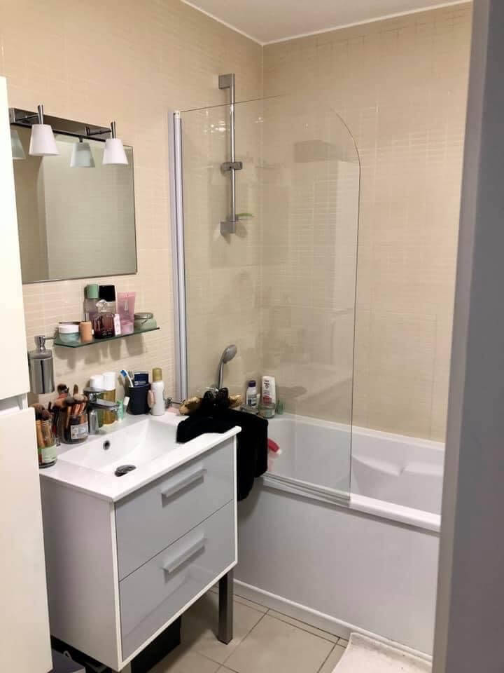 Image de la salle de bain d'un Appartement à vendre sur Lille par agence immobilière Lille