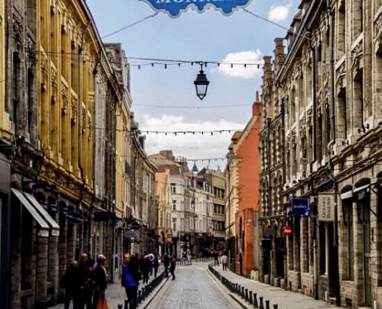 Image de la rue d'un Appartement à vendre dans le vieux lille par agence immobilière Lille