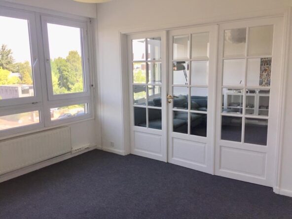 Image du salon d'un Appartement à vendre Marcq en baroeul par agence immobilière Lille